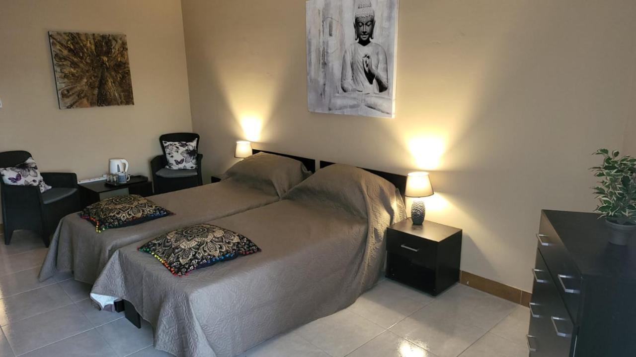 Lotus Apartment Hamrun Bagian luar foto